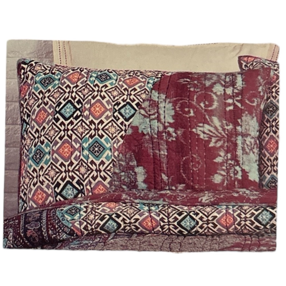 Parinaaz Standard Fuchsia Pillow Sham - Picture 2 of 4